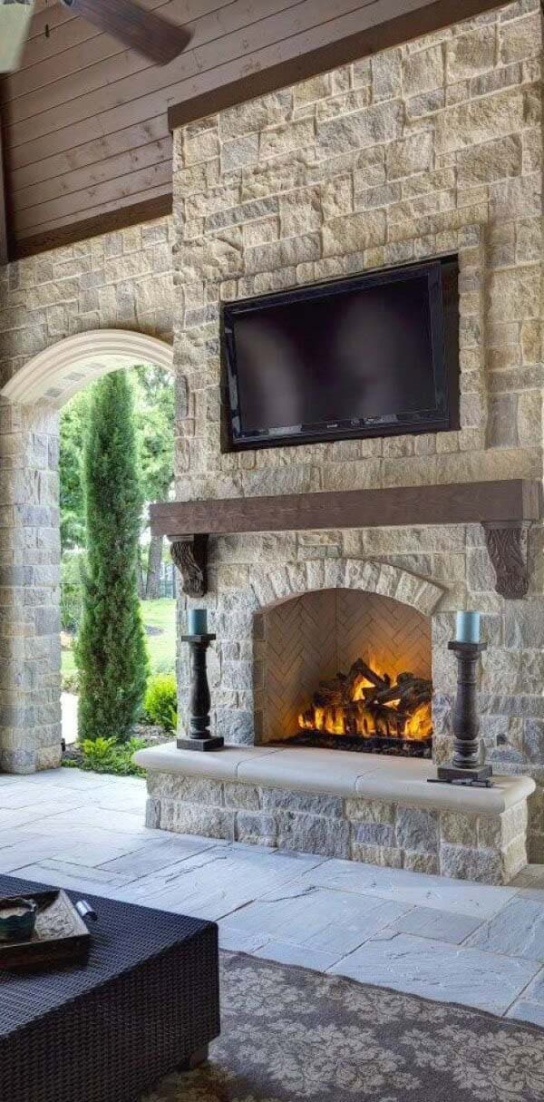 Uniform Material Application for Outdoor Fireplace Aesthetics