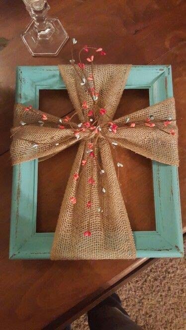 Use a Rustic Picture Frame and Burlap for a Cross