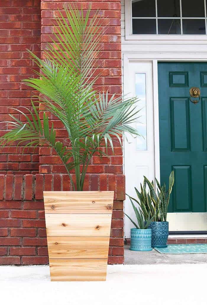 Build Tapered Flower Boxes with Picket Fence Boards