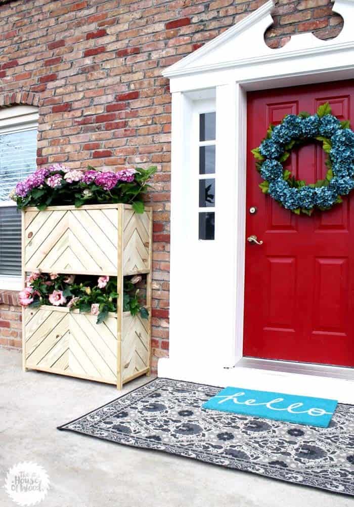 Get a Classic Look with a Two-Level Vertical Planter