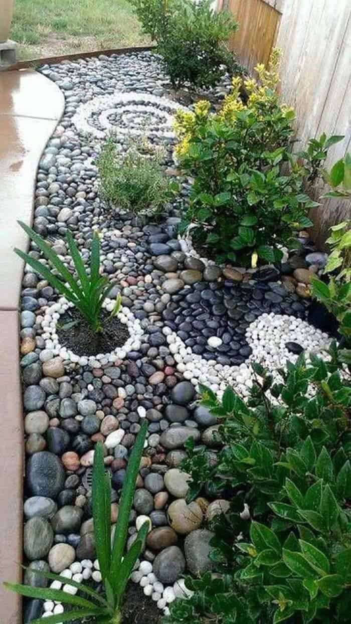 Create Patterns with Smooth Black and White River Rocks