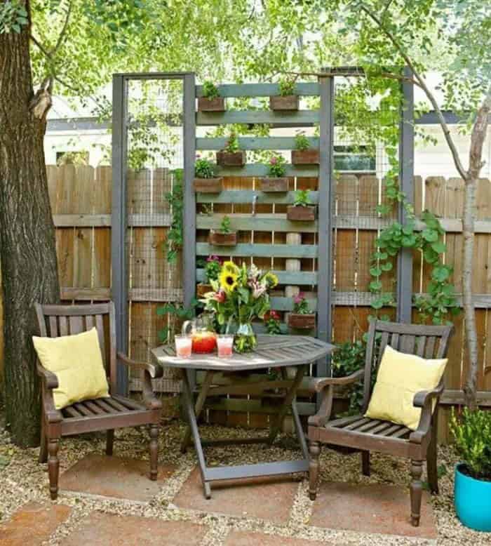 Define The Relaxing Nook With A Vertical Garden