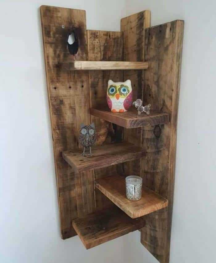 Reclaimed Pallet Corner Shelves