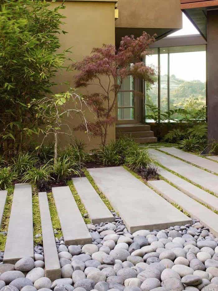 Contemporary Concrete Slab Pathway Design